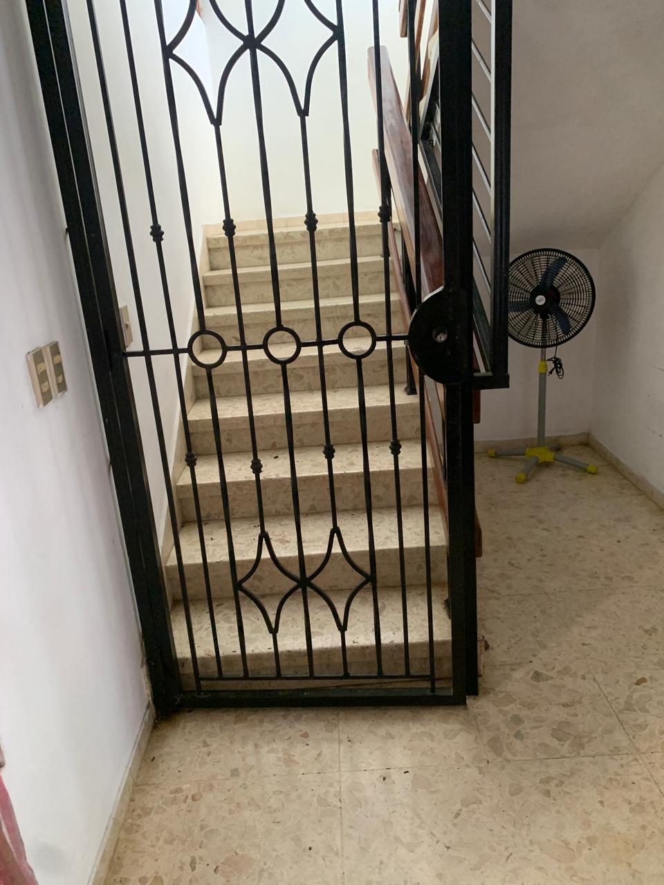 Amplia Residencia de Cuatro Niveles en Venta en Tierra Alta, Santiago