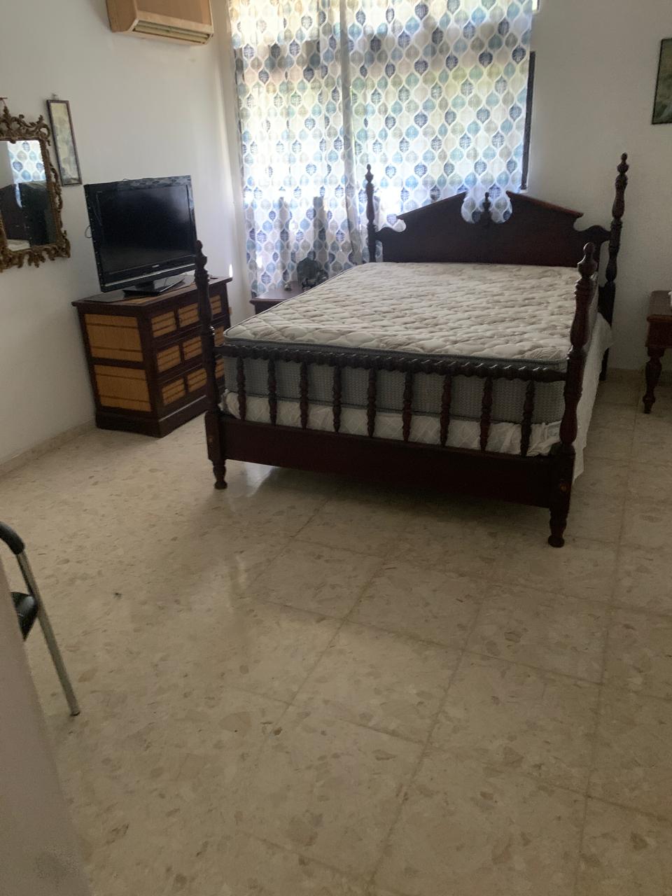 Amplia Residencia de Cuatro Niveles en Venta en Tierra Alta, Santiago