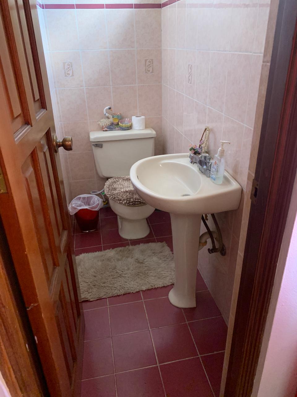 Amplia Residencia de Cuatro Niveles en Venta en Tierra Alta, Santiago